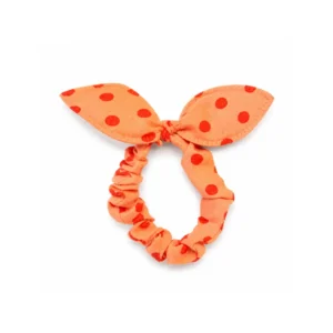 Hårstrikk med kaninører – myk scrunchie med prikker