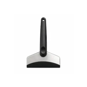 Isskrape med skrapekant i rustfritt stål og ergonomisk svart håndtak for effektiv fjerning av is og rim fra bilruter.