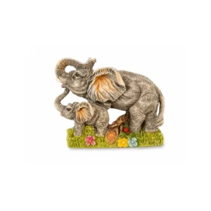 Kjøleskapsmagnet med elefant og unge i detaljert resinmotiv.