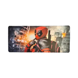Gaming musematte 70 x 30 cm med Deadpool og bymotiv
